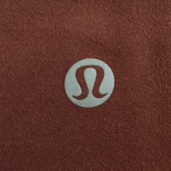 NWOT Lululemon Align Scalloped Hem High-Rise Crop 23" Red Merlot Size 12 - Picture 9 of 11